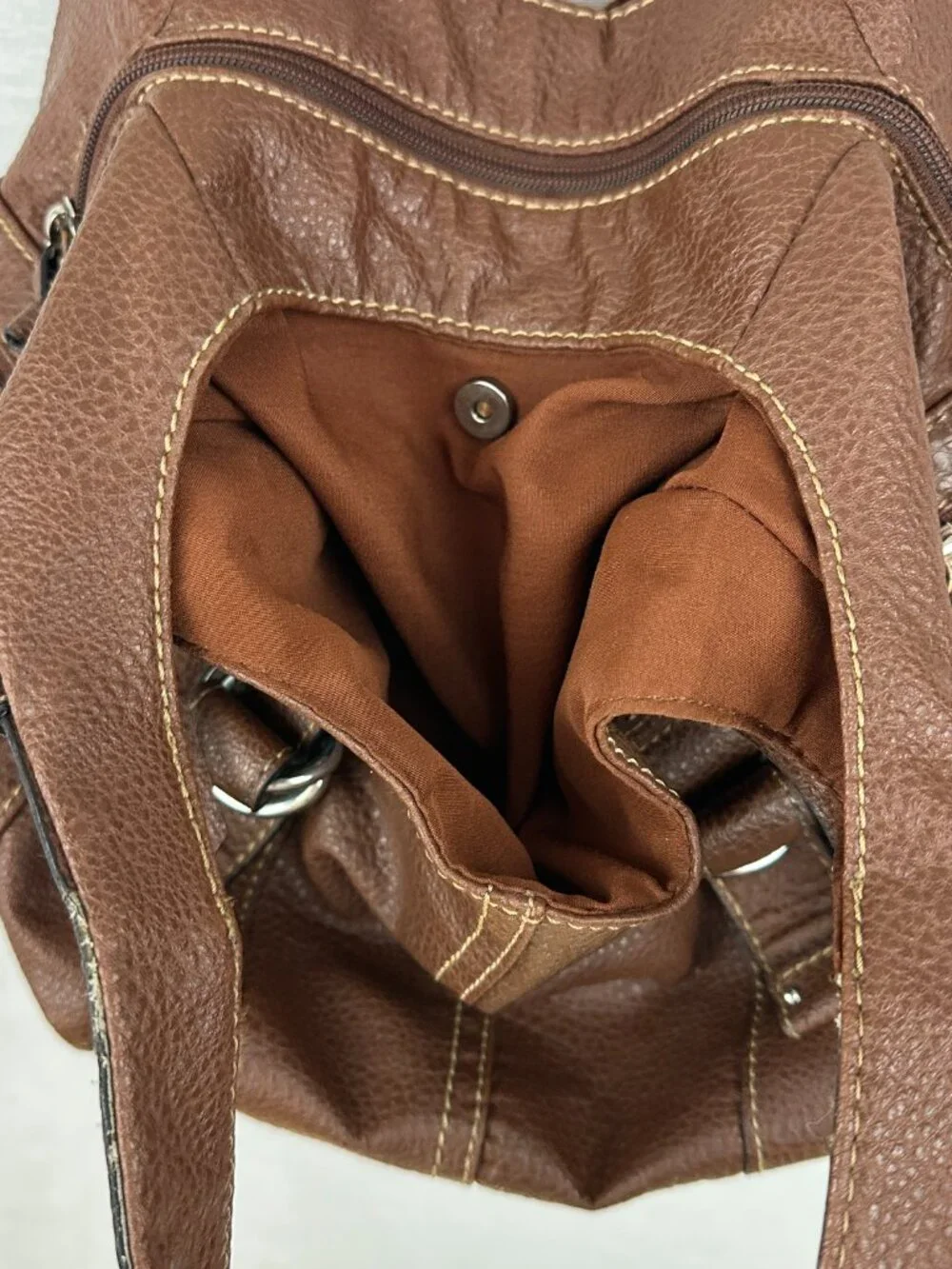 ST. JOHN'S BAY BROWN FAUX LEATHER HOBO SHOULDER BAG ZIPERED POCKETS